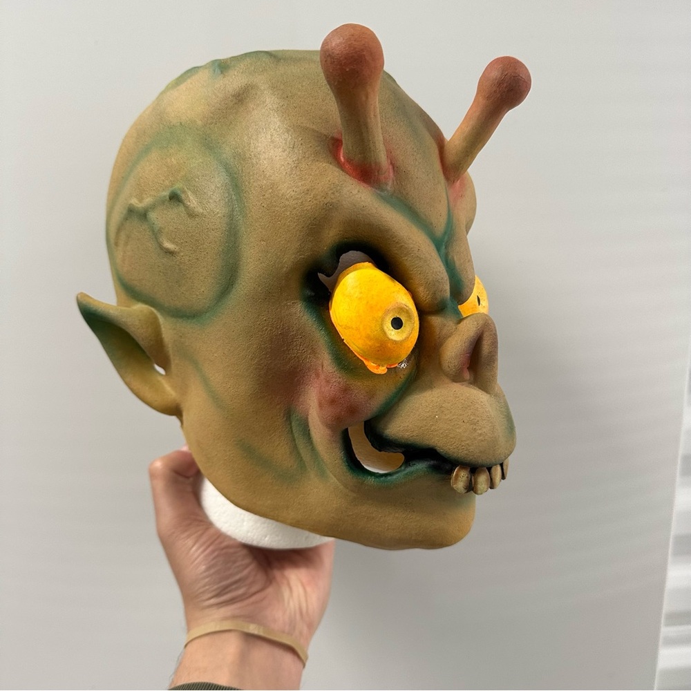 The Paper Magic Group‎ Y2K Alien Antennas Mask - Picture 2 of 8